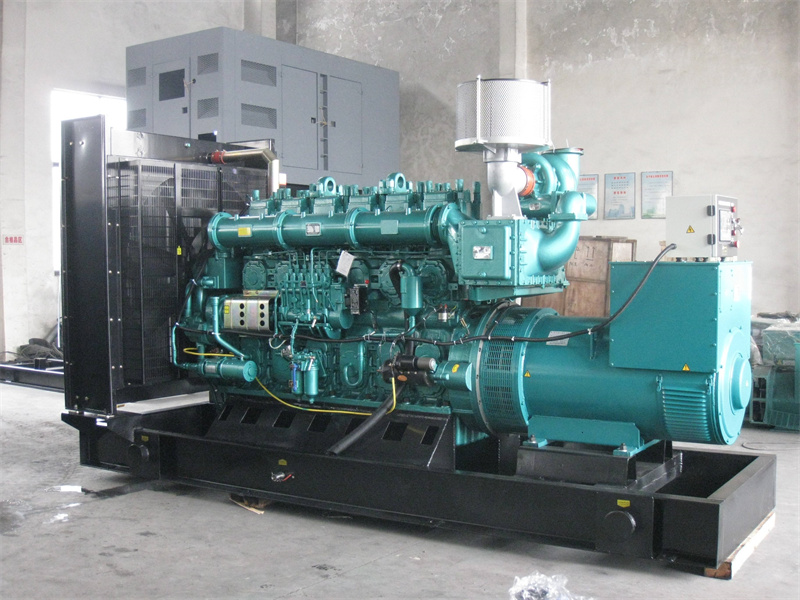 扶风200KW 柴油发电机的油耗是多少？
